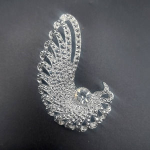 Sarah Coventry Evening Splendor Rhinestone Silver Tone Brooch Vintage Glam